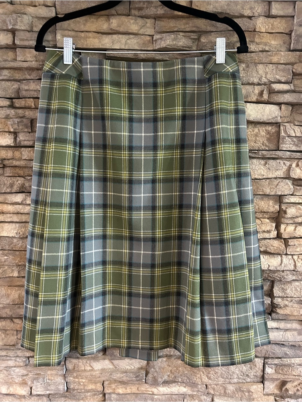 VTG Pendleton 100% virgin wool olive and grey Pleated Skirt Size 10